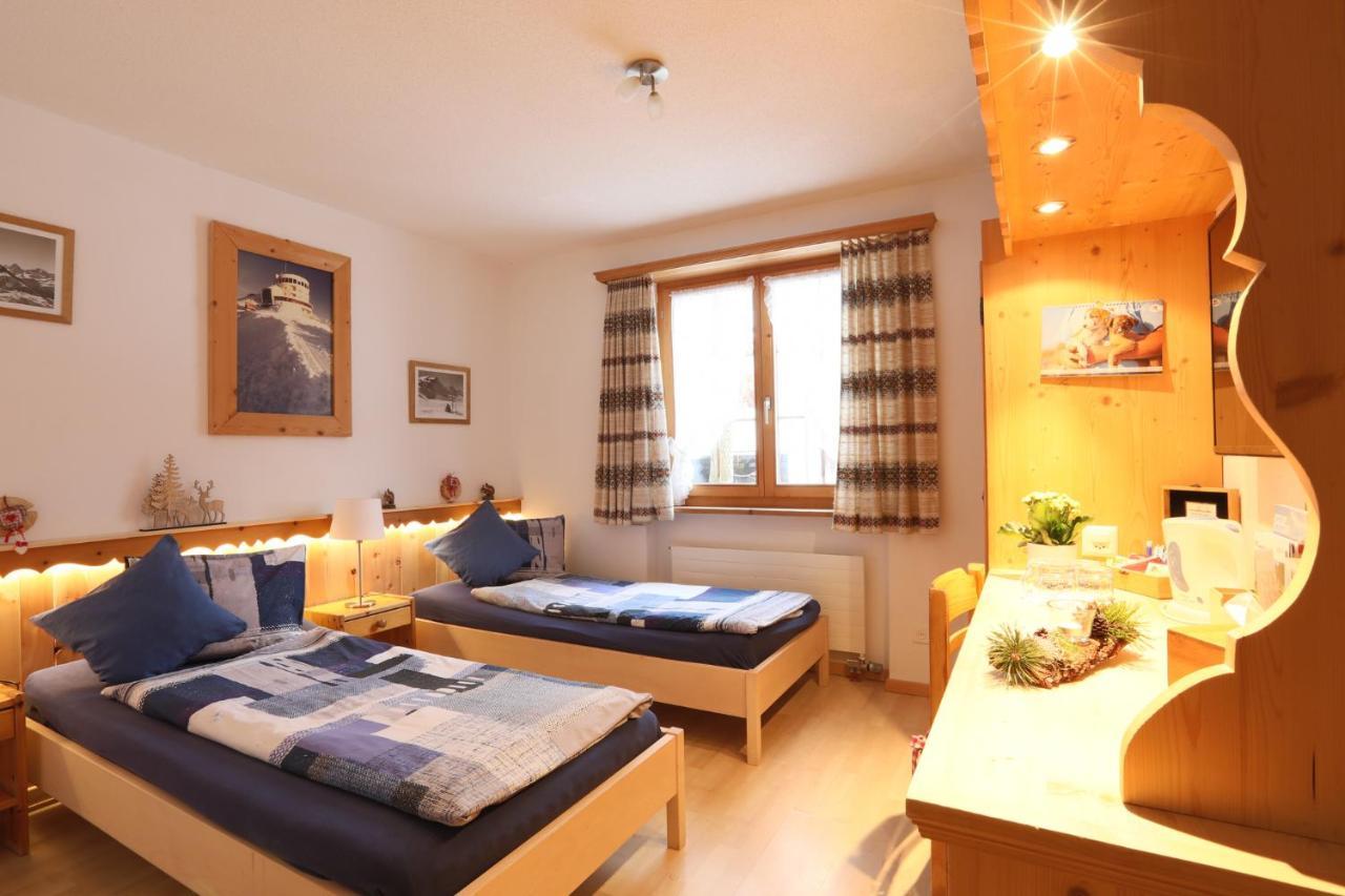 B&B Stiffler-Huus Davos Extérieur photo